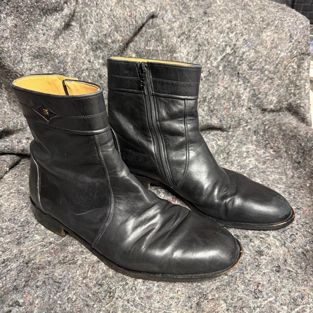 Bally Aldan-00 Black Leather Ankle Boots Womens US 9 Luxury Swiss Made Zip Up